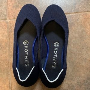 Navy The Flat Rothy’s 7.5